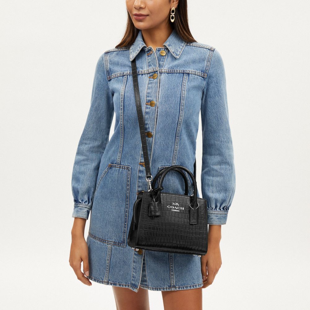코치 Andrea Carryall Bag 이미지