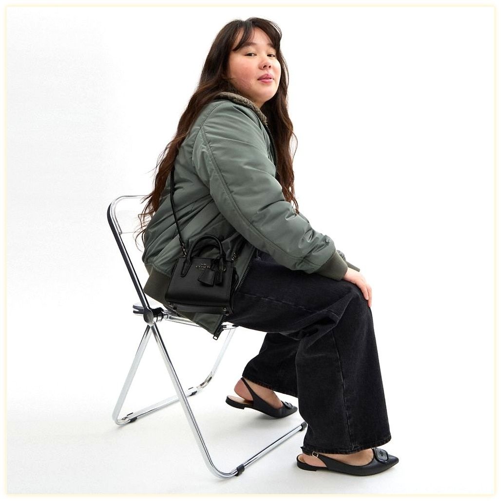 코치 Andrea Mini Carryall 이미지
