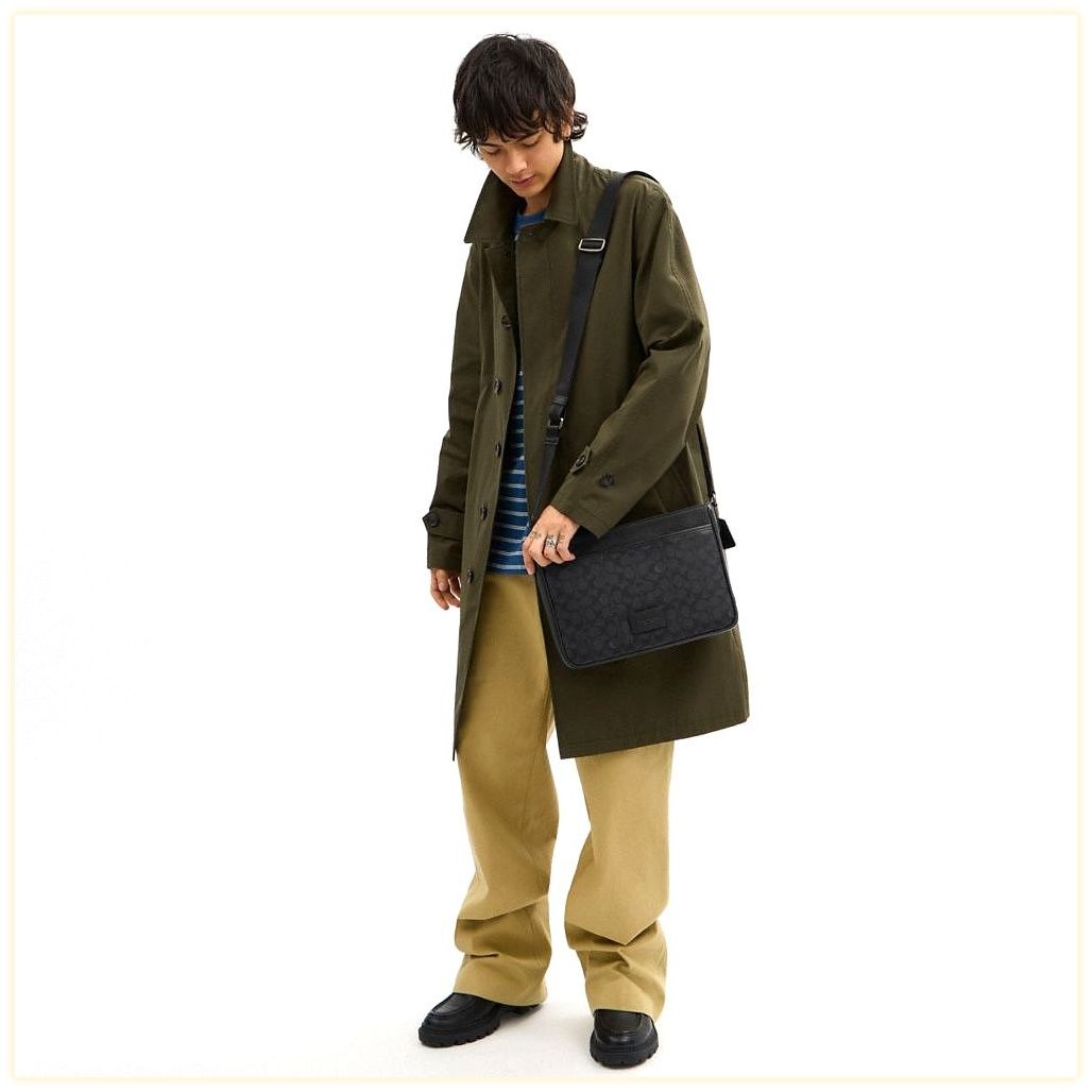 코치 District Crossbody Bag In Signature Canvas 이미지