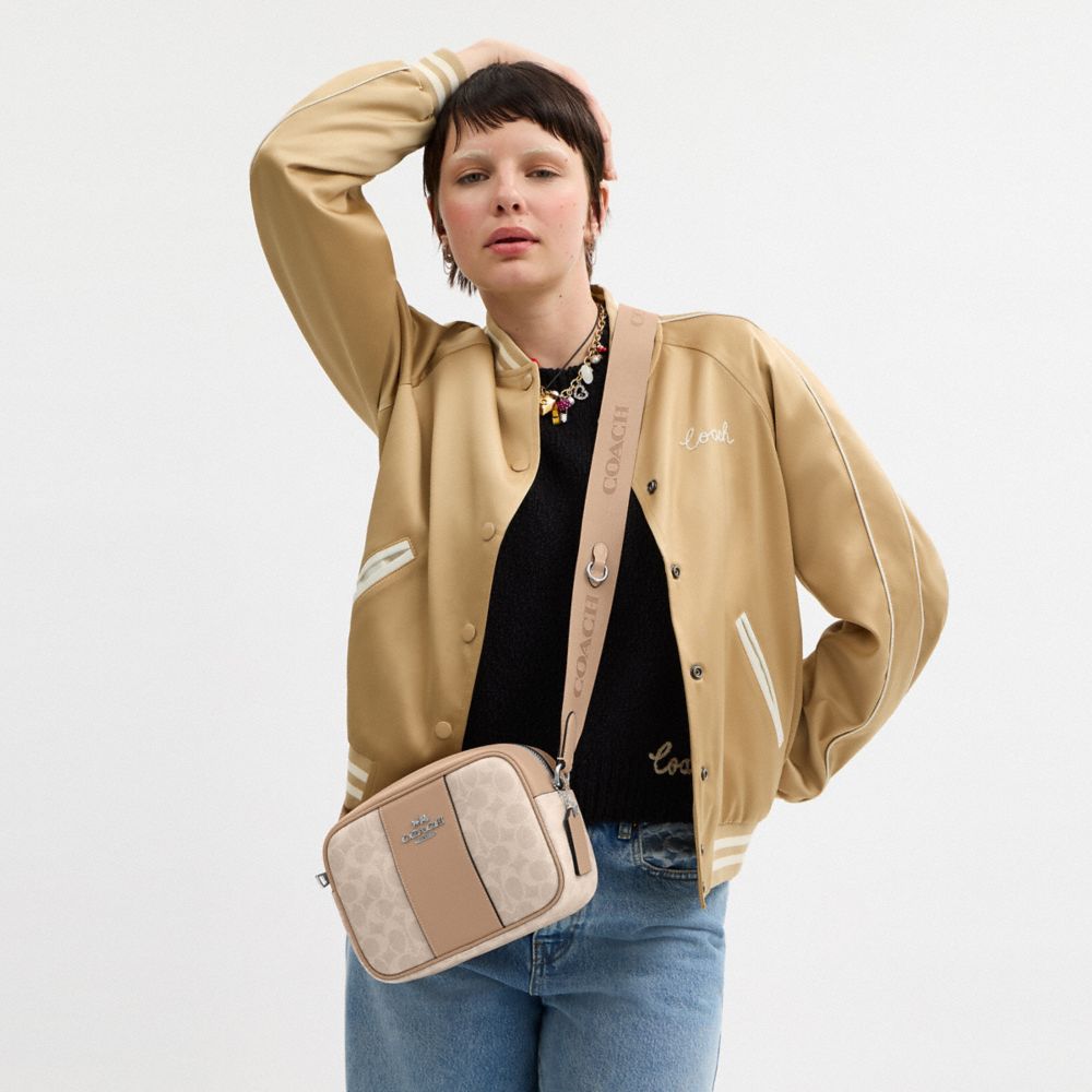 코치 Jamie Camera Bag In Signature Canvas With Stripe 이미지