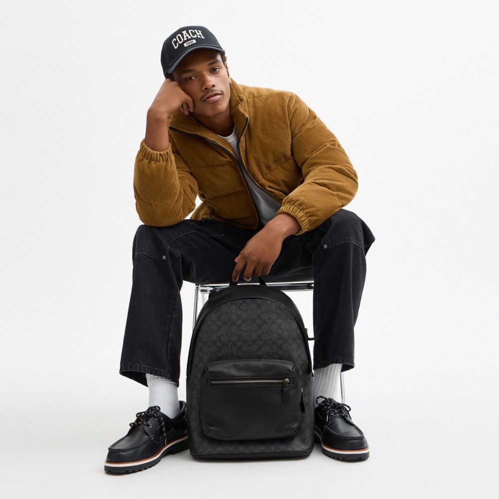 코치 West Backpack In Signature Canvas 이미지
