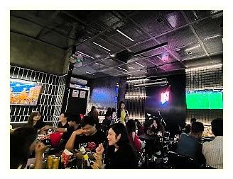 Bus Station Bar 이미지