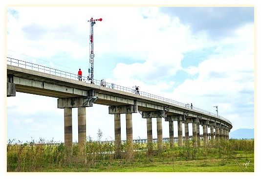 Floating Train at Pa Sak Jolasid Dam 이미지