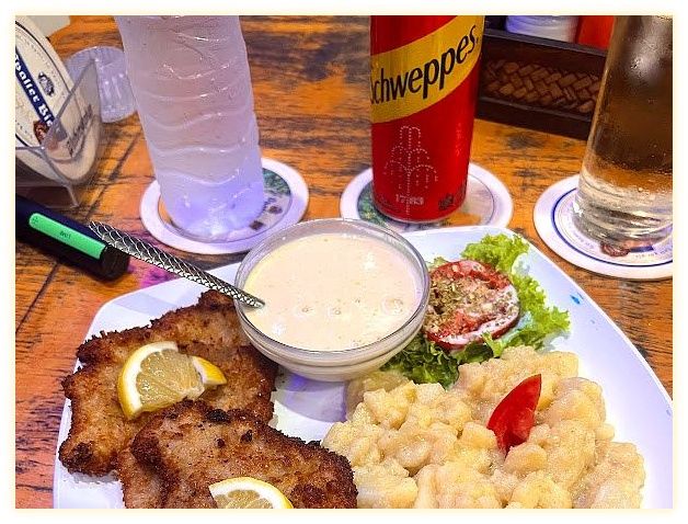 WHYNOT German Schnitzel House 이미지