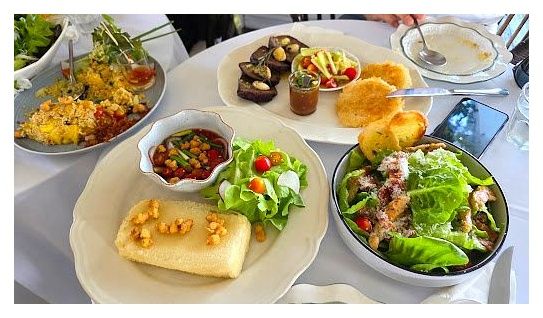 치윗탐마다 레스토랑 이미지