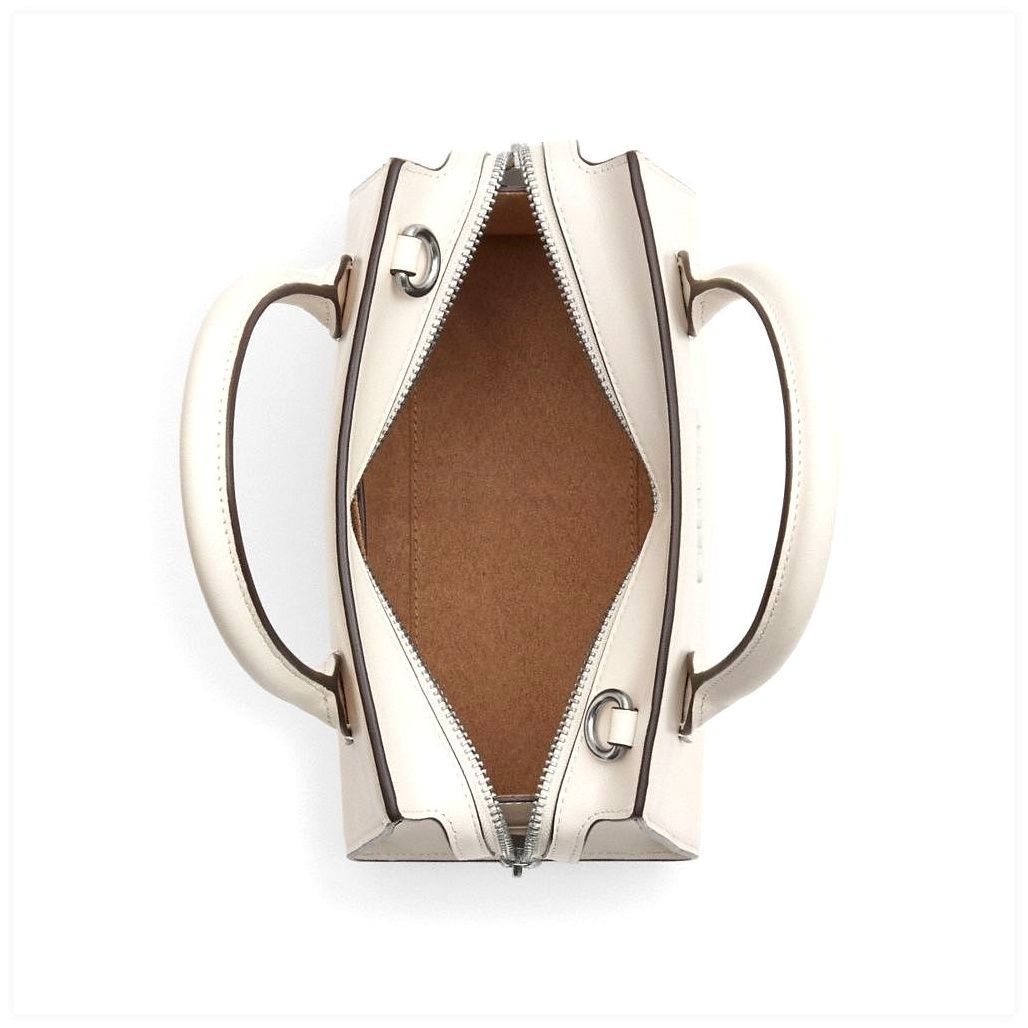 코치 Andrea Carryall Bag 이미지