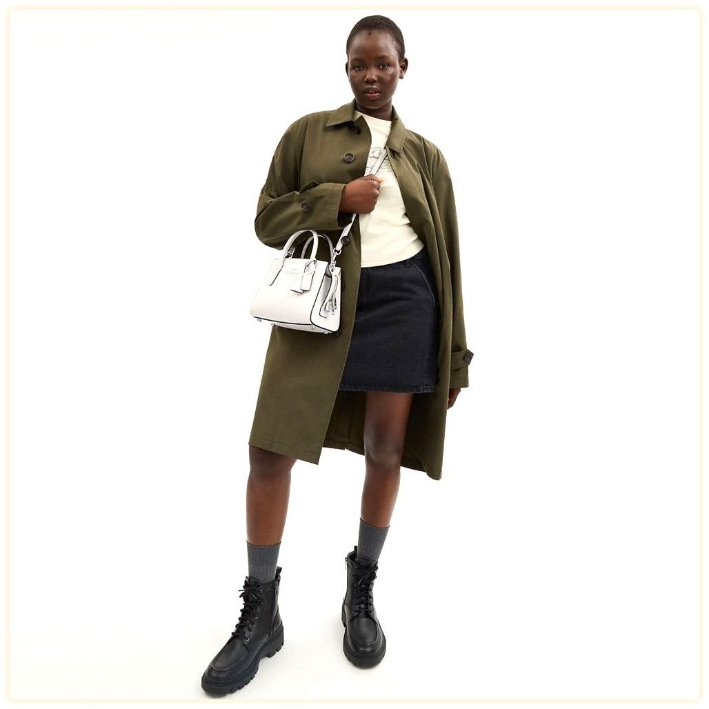 코치 Andrea Carryall Bag 이미지