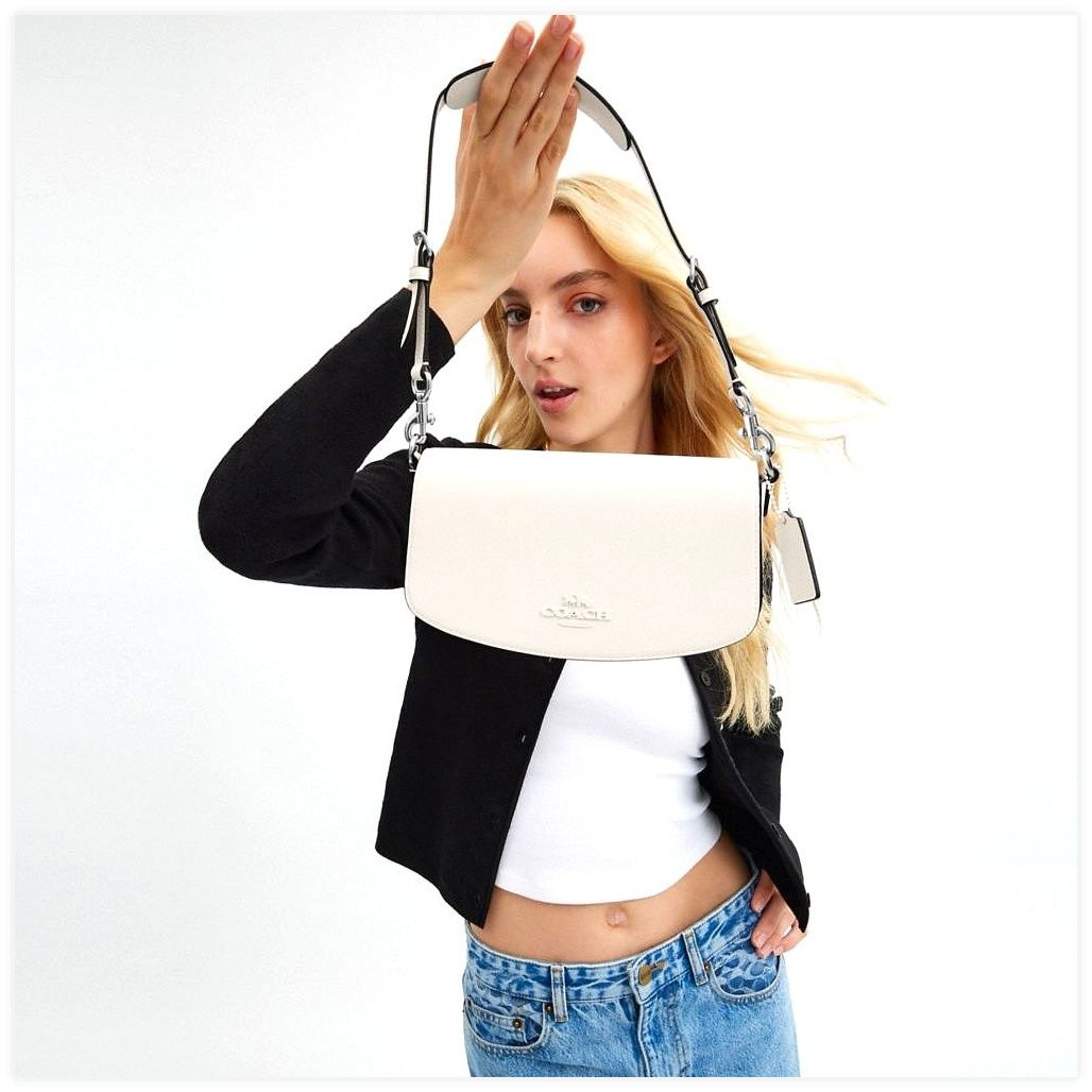 코치 Andrea Shoulder Bag 이미지