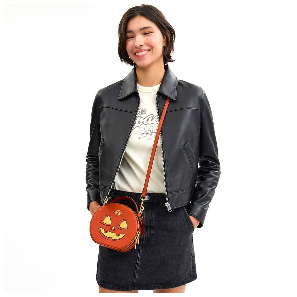 코치 Canteen Crossbody Bag With Halloween Pumpkin Print 이미지