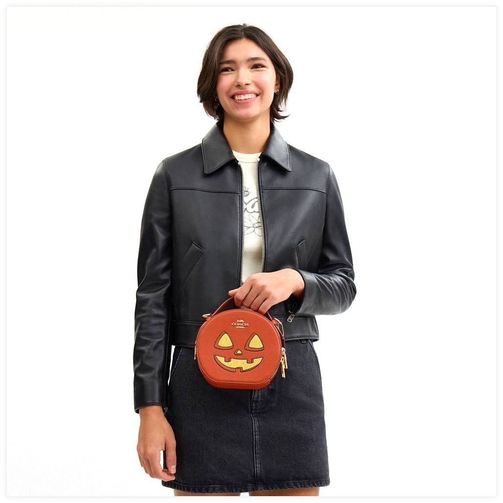 코치 Canteen Crossbody Bag With Halloween Pumpkin Print 이미지
