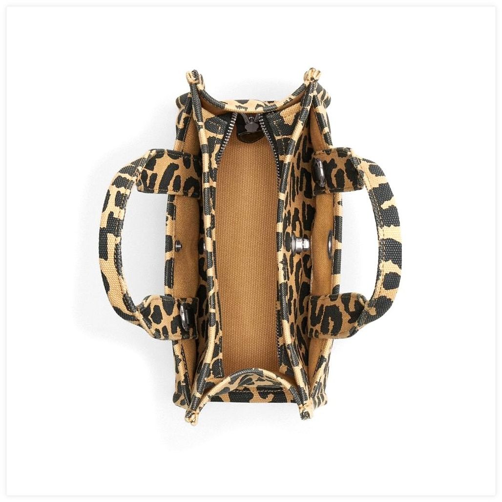 코치 Cargo Tote Bag 26 With Leopard Print 이미지