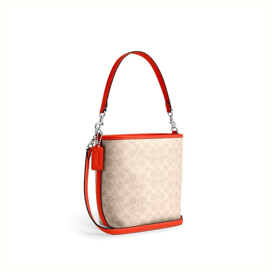 코치 City Bucket Bag In Signature Canvas 이미지