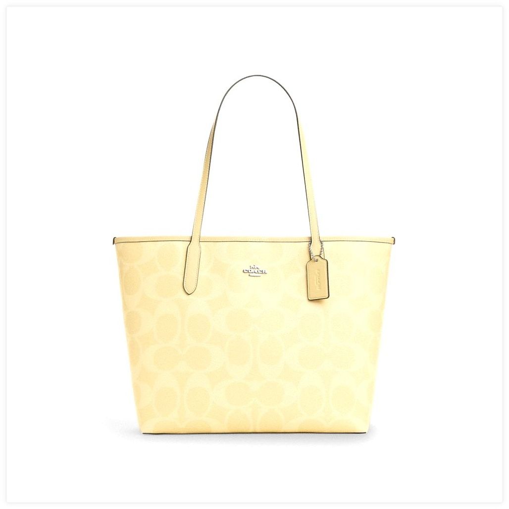 코치 City Tote Bag In Signature Canvas 이미지