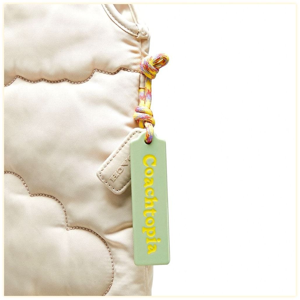 코치 Coachtopia Loop Flat Tote With Cloud Quilting 이미지