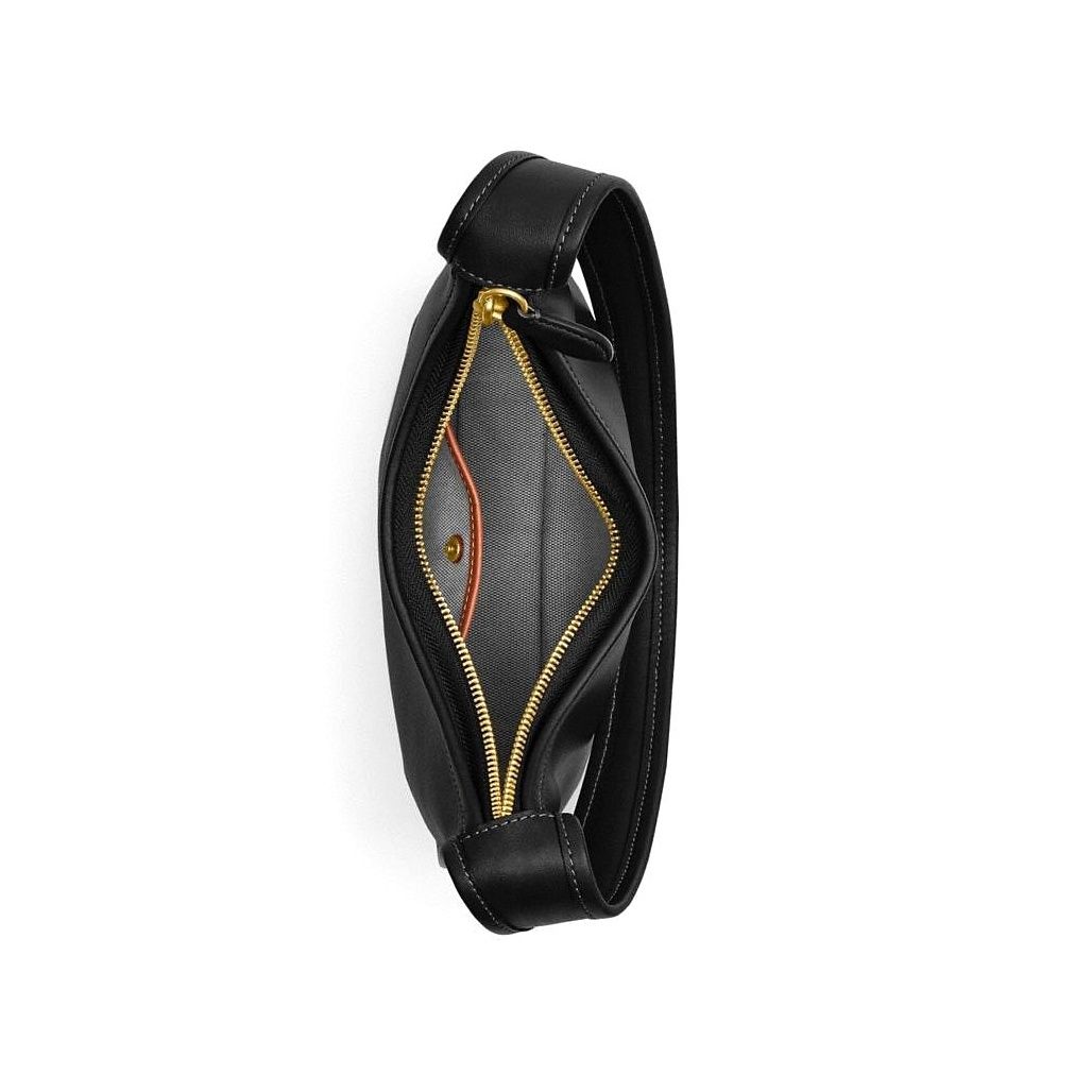코치 Curve Zip Bag 이미지