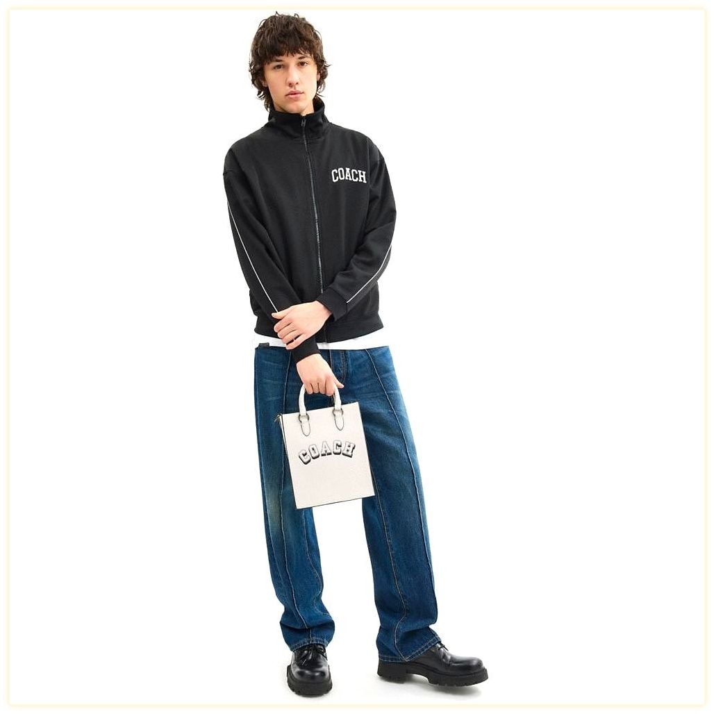 코치 Dylan Tote Bag With Varsity Motif 이미지