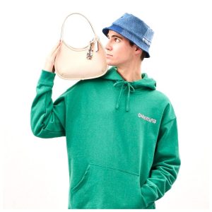 코치 Coachtopia Ergo 백 클라우드 컬러 CK112 솔직 후기: 20대 여자 가방 추천, 데일리백, 미니백, 코치토피아 가죽 이미지