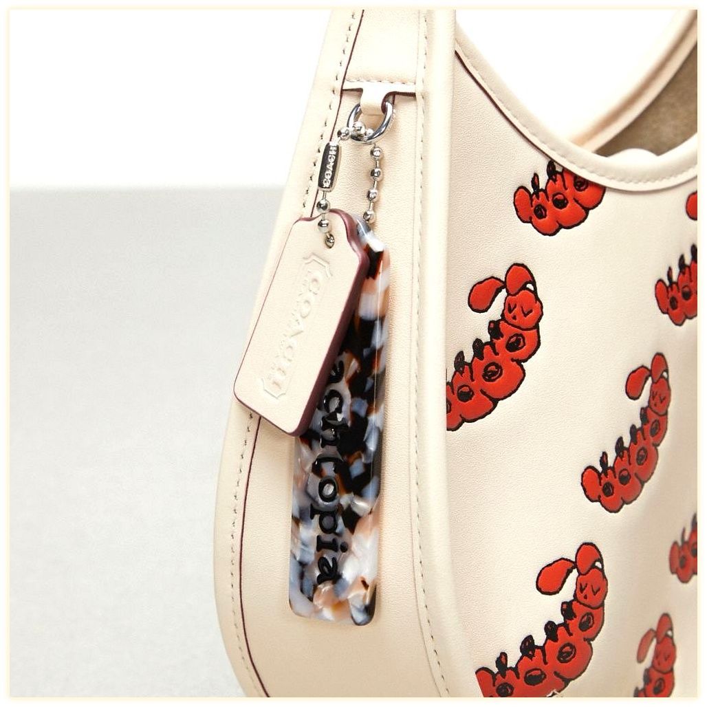 코치 Ergo Bag In Coachtopia Leather With Sleepy Caterpillar Print 이미지