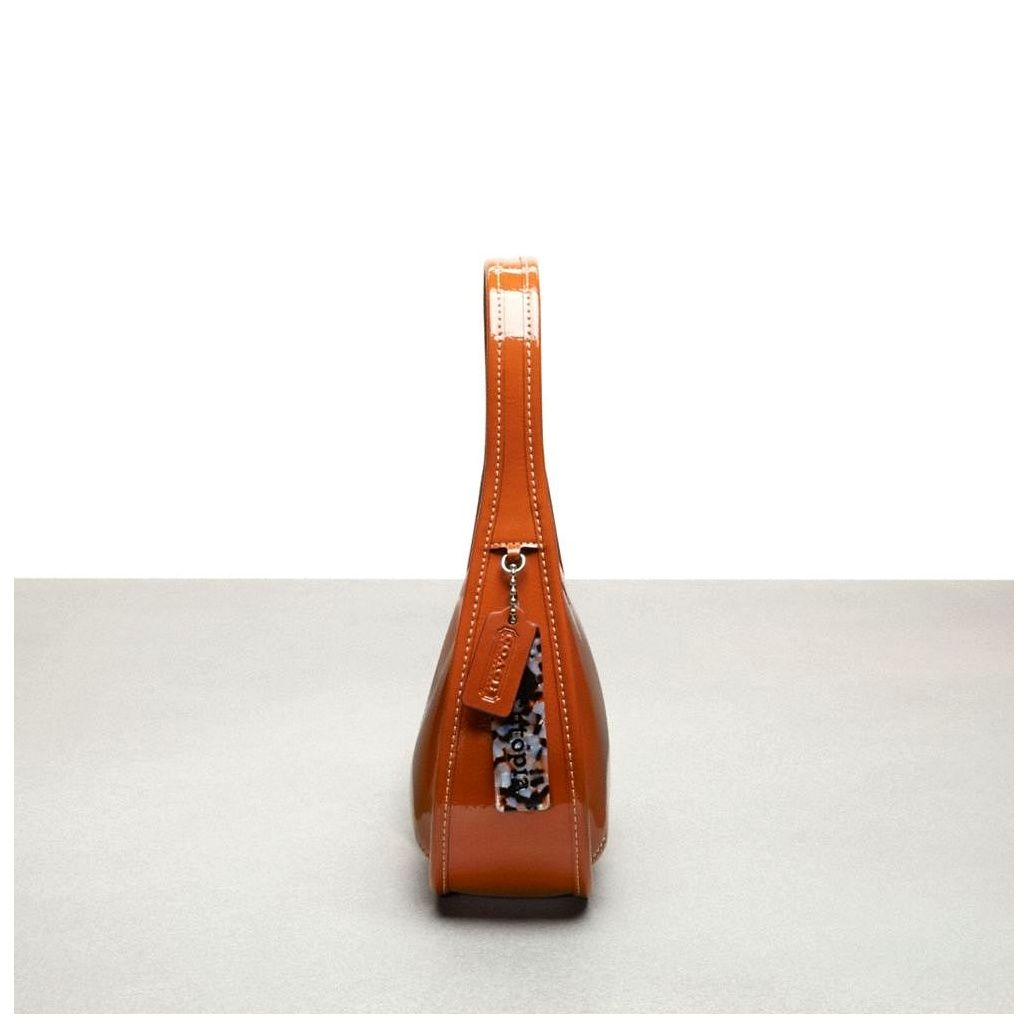 코치 Ergo Bag In Crinkle Patent Coachtopia Leather 이미지