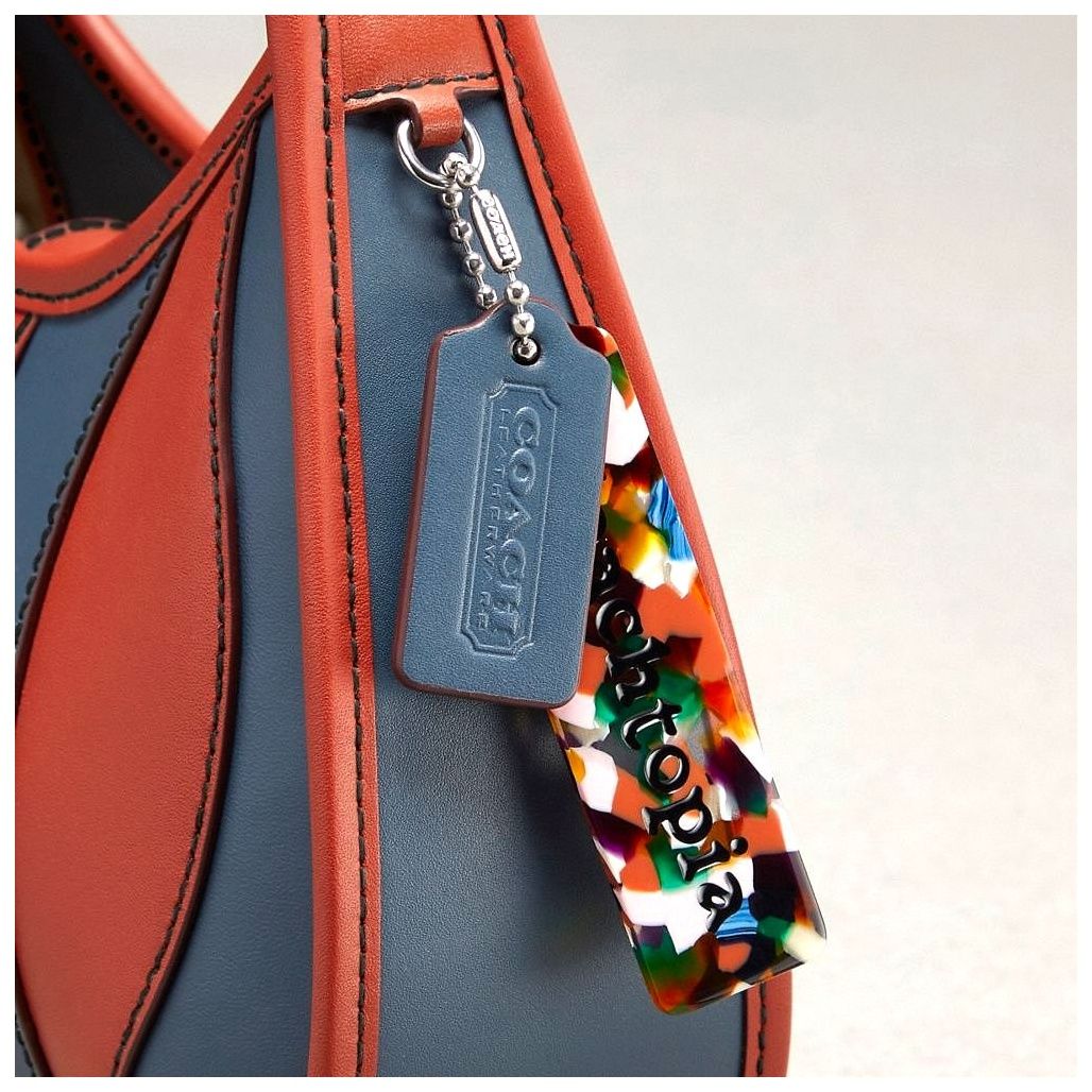 코치 Ergo Bag In Wavy Stripe Upcrafted Leather 이미지