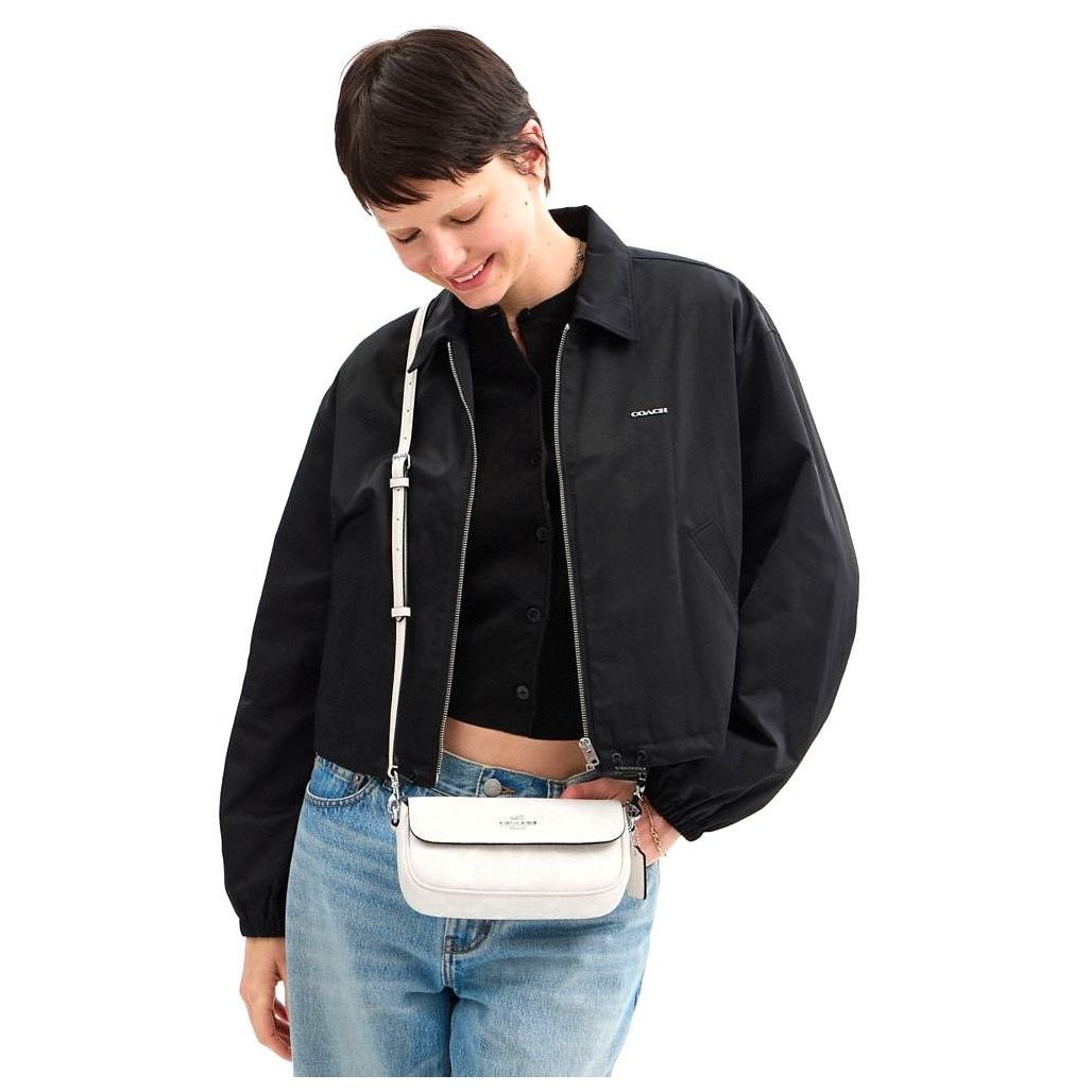 코치 Hailey Flap Bag In Signature Canvas 이미지