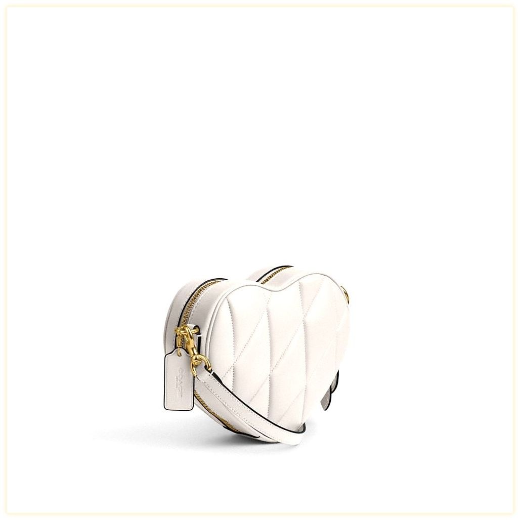 코치 Heart Crossbody Bag With Quilting 이미지