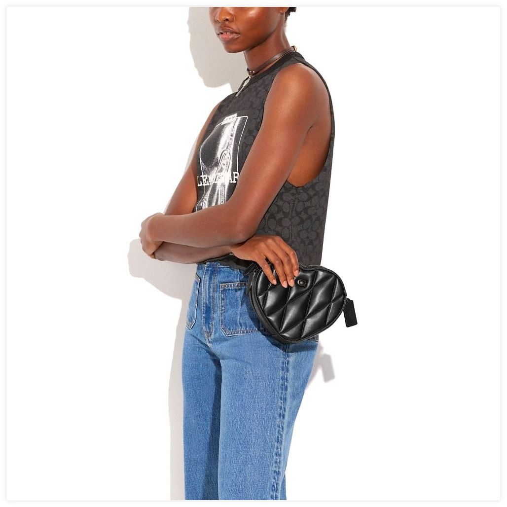 코치 Heart Crossbody Bag With Quilting 이미지