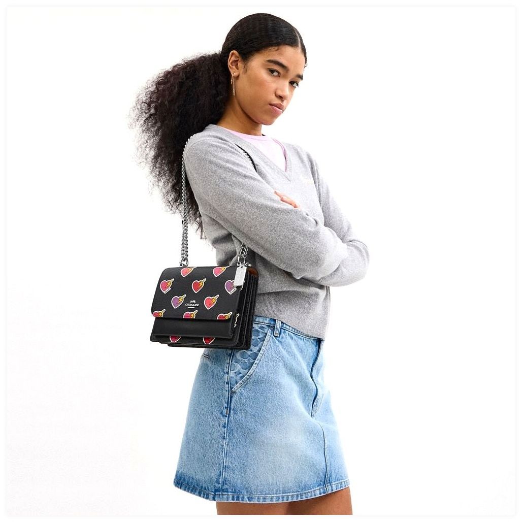 코치 Klare Crossbody Bag With Heart Bolt Print 이미지