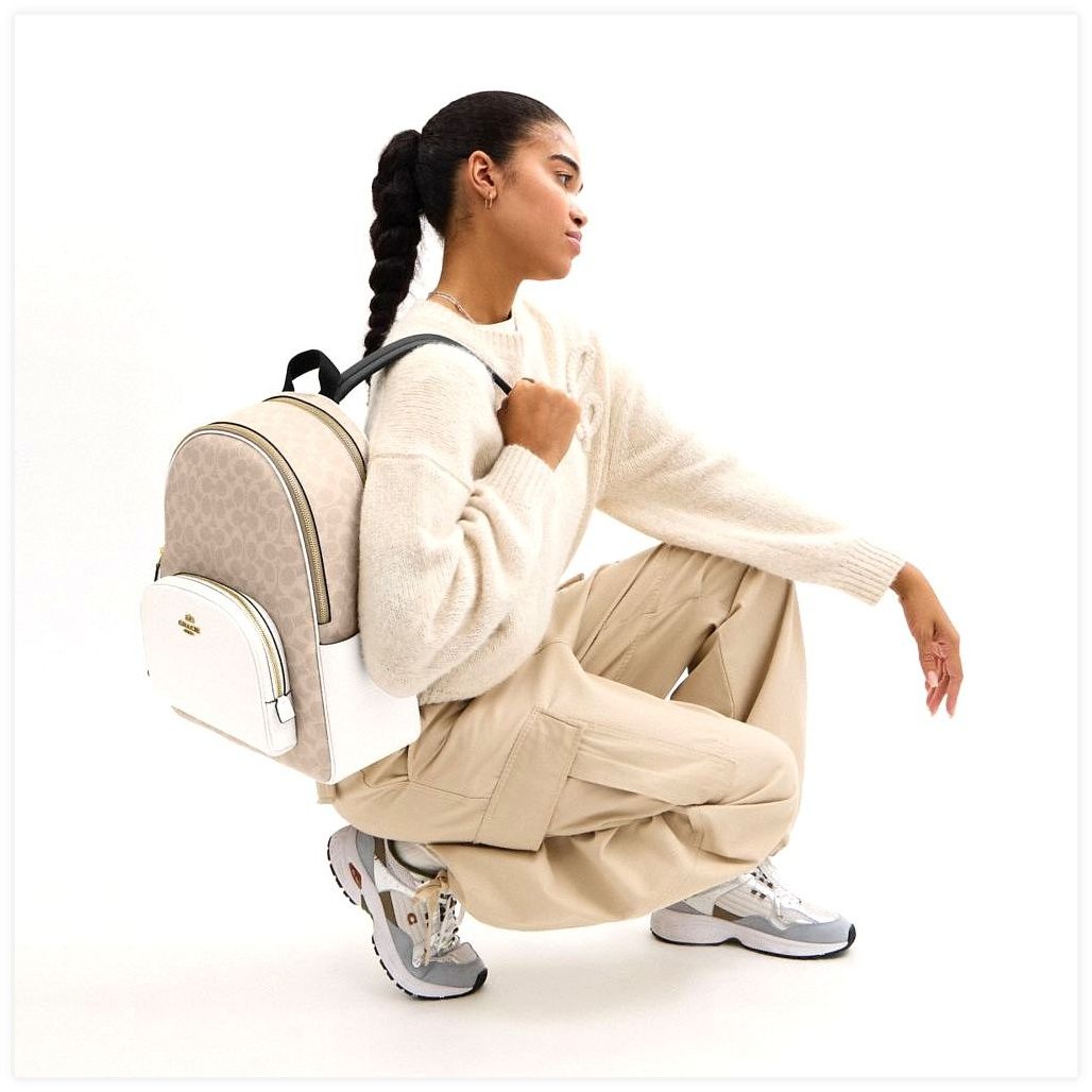 코치 Large Court Backpack In Signature Canvas 이미지