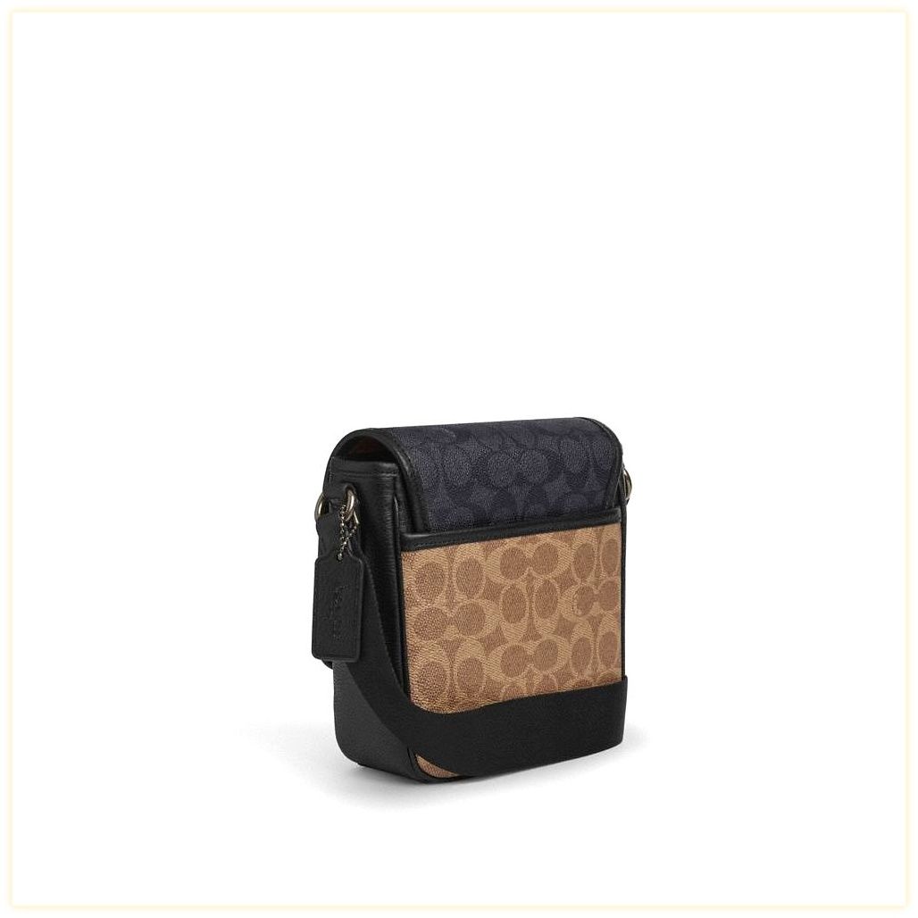 코치 Lucas Crossbody Bag In Blocked Signature Canvas 이미지