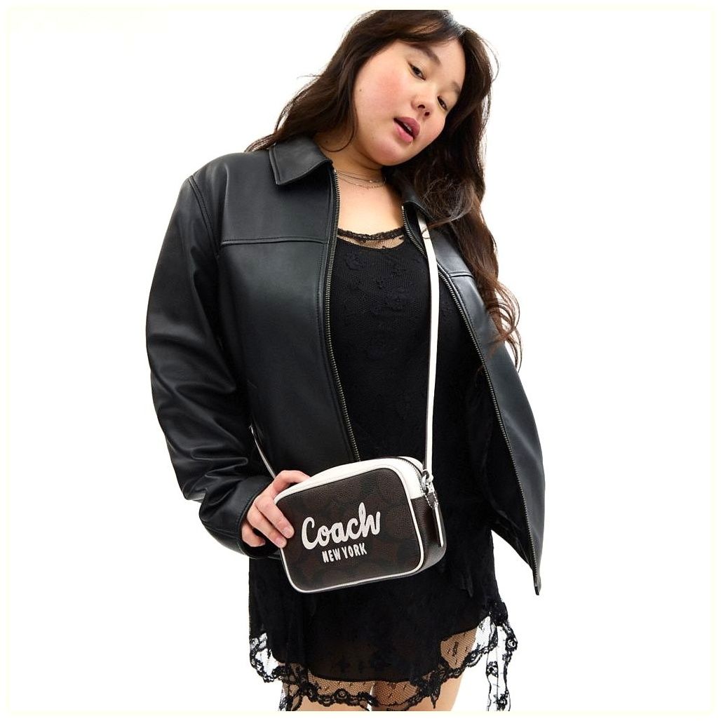 코치 Mini Jamie Camera Bag In Signature Canvas With Coach Print 이미지