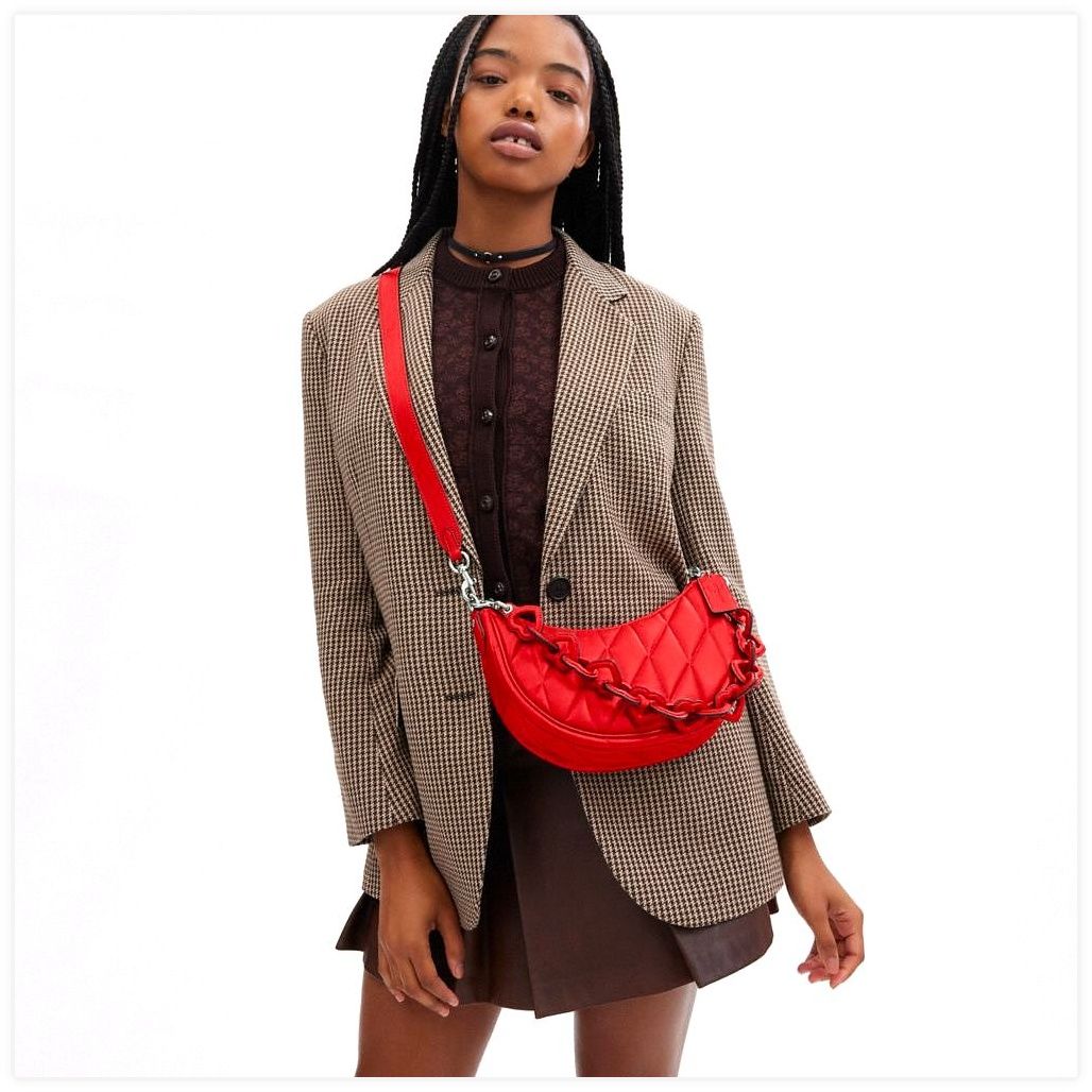 코치 Mira Shoulder Bag With Pillow Quilting And Heart Strap 이미지