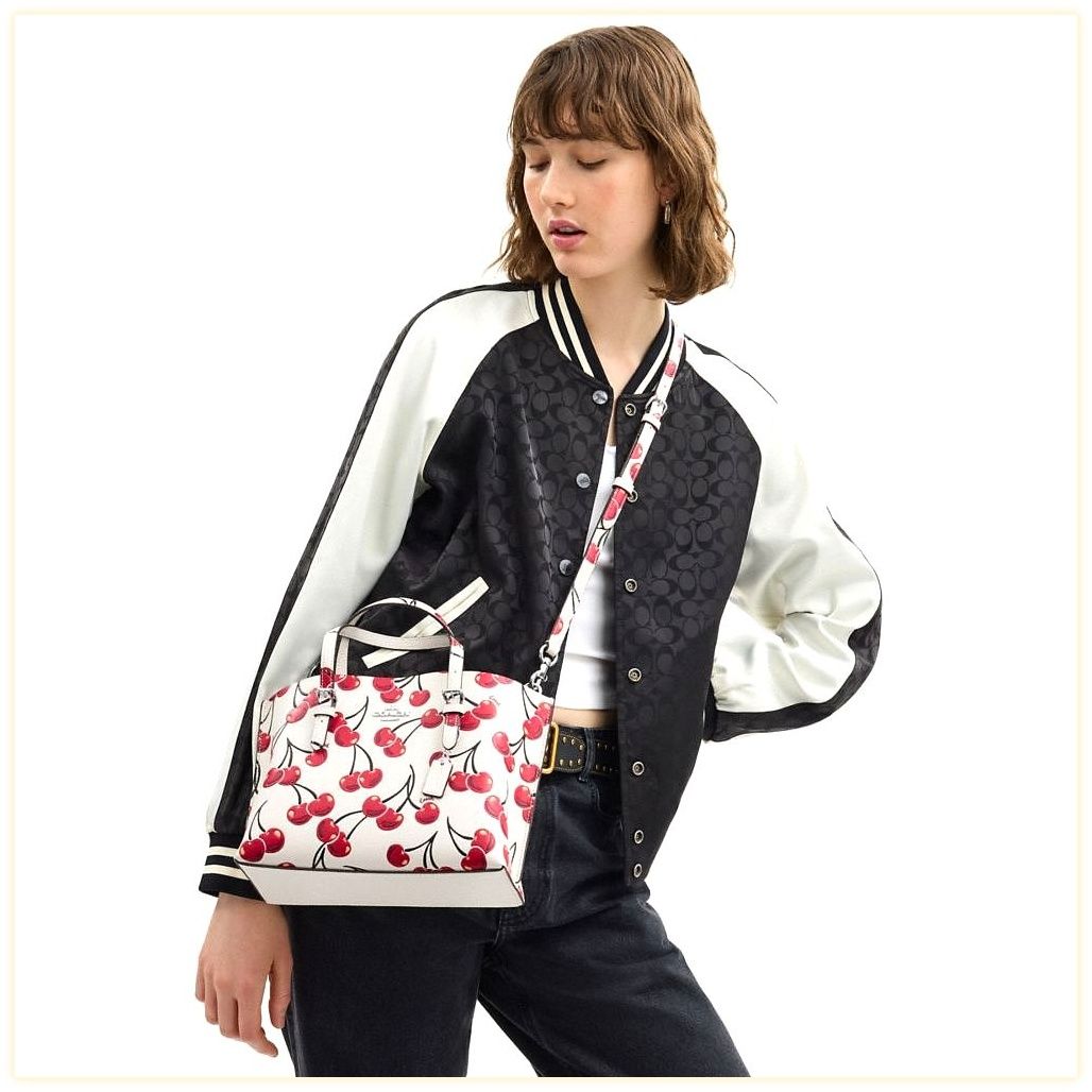 코치 Mollie Tote Bag 25 With Cherry Print 이미지