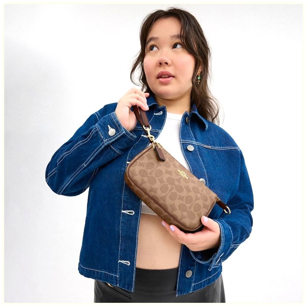 코치 Nolita 19 In Signature Canvas 이미지
