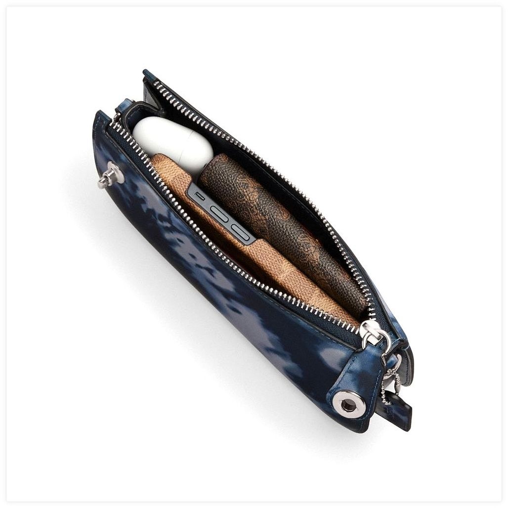 코치 Penn Shoulder Bag With Tie Dye Print 이미지