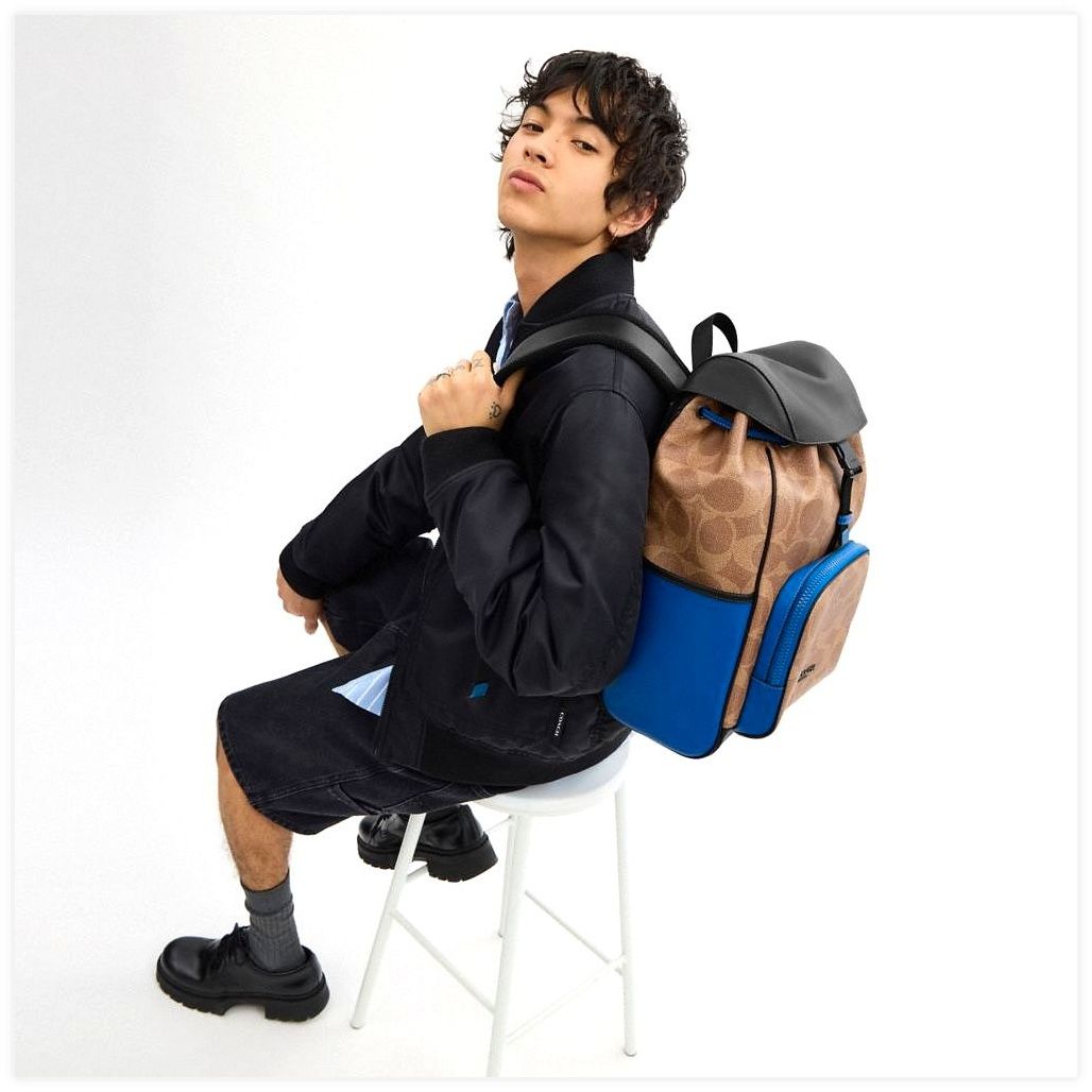 코치 Racer Backpack In Blocked Signature Canvas 이미지