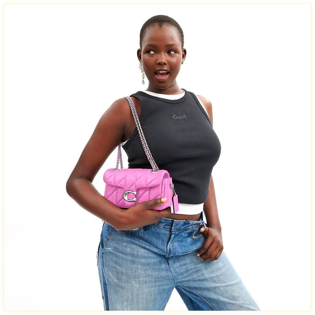 코치 Tabby Shoulder Bag 20 With Pillow Quilting 이미지
