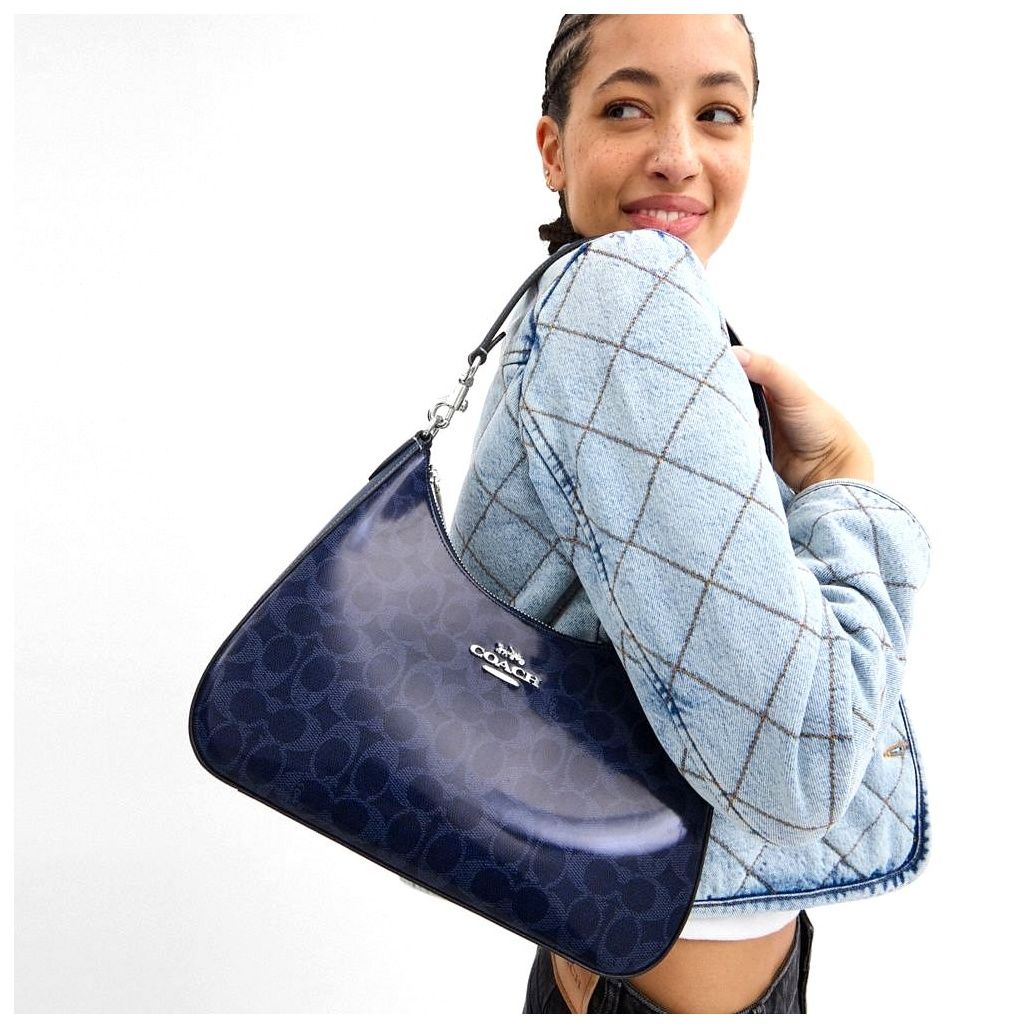코치 Teri Hobo Bag In Signature Canvas 이미지