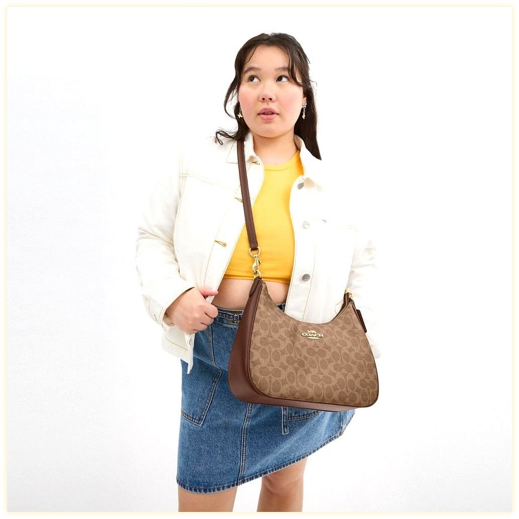 코치 Teri Hobo Bag In Signature Canvas 이미지