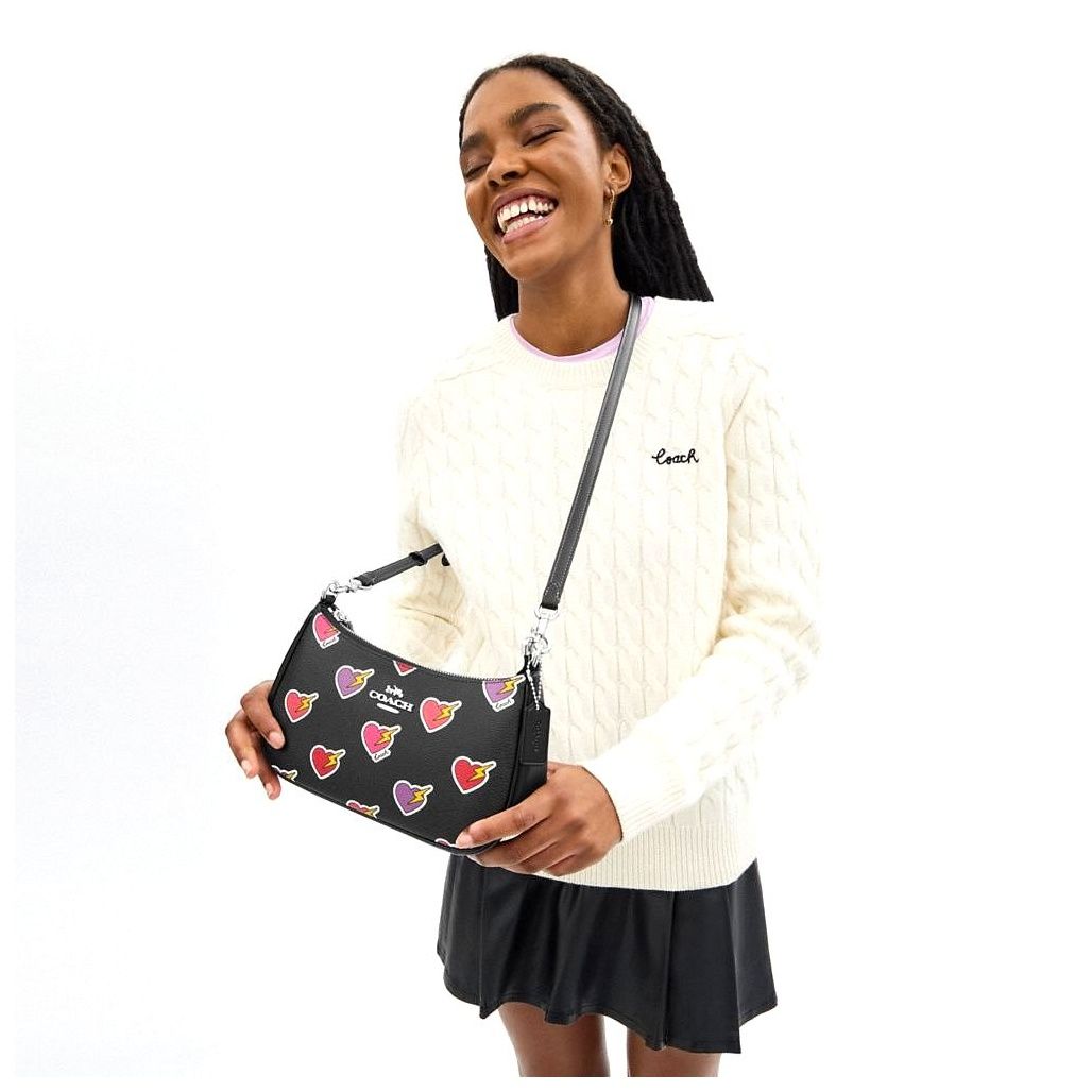 코치 Teri Shoulder Bag With Heart Bolt Print 이미지