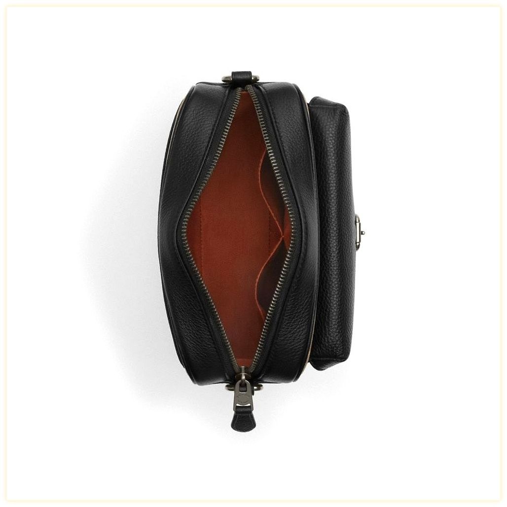 코치 Warner Crossbody Bag In Signature Canvas 이미지