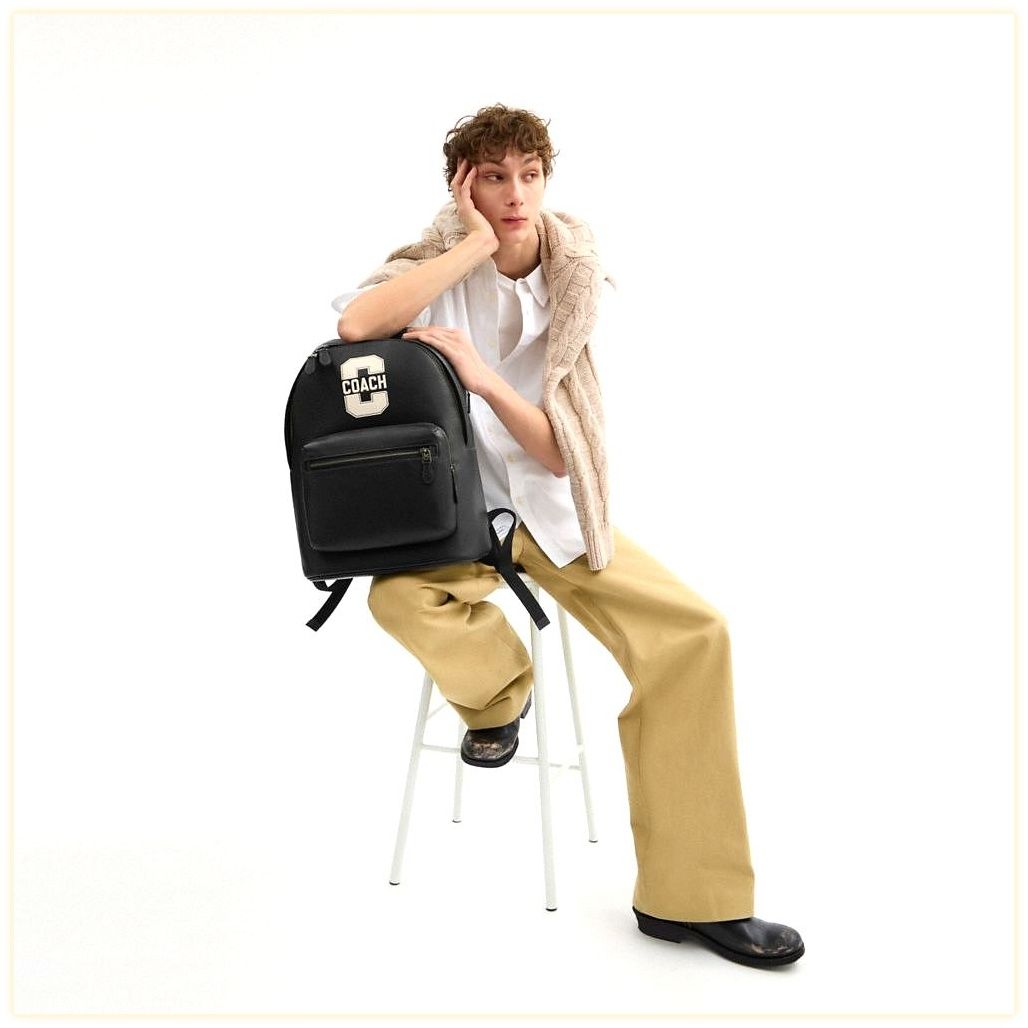 코치 West Backpack With Varsity Motif 이미지