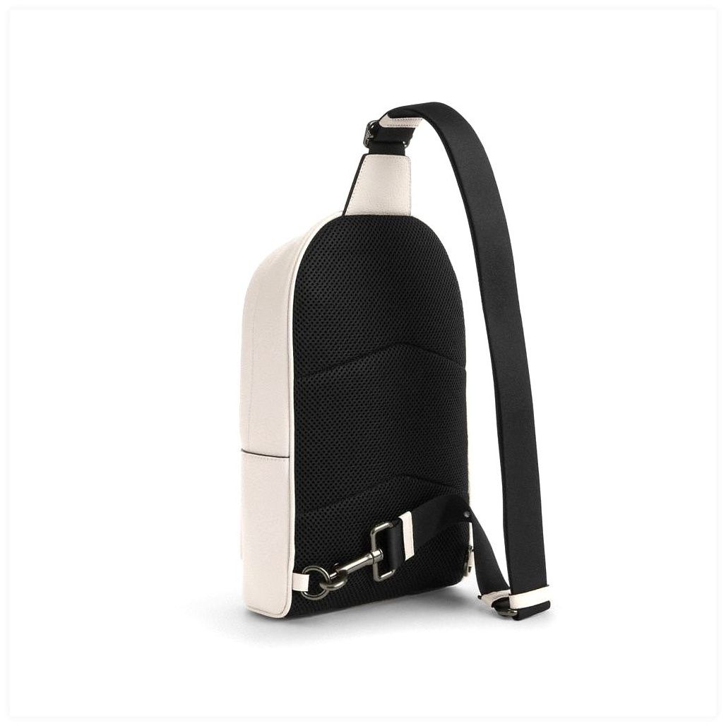 코치 West Pack With Varsity Motif 이미지