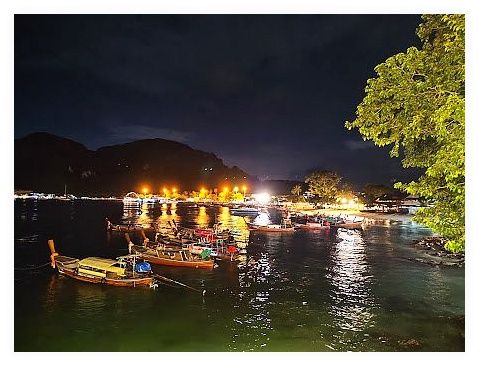 Phi Phi Don cafe and restaurant 이미지