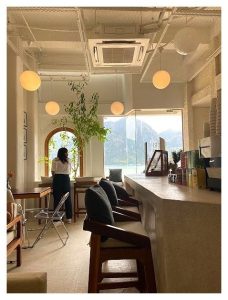 코피피의 푸른 꿈, Qoori Qoori Cafe에서 맛보는 달콤한 위로 이미지
