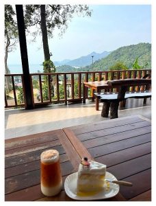 코창 The Mount 인생샷 명소 방문 후기 숨막히는 오션뷰와 최고의 분위기 이미지