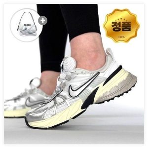 나이키 V2K 런 메탈릭 실버 후기: 발편한 키높이 여성 운동화 추천 (오늘출발, GRAZU 파우치 포함) 이미지