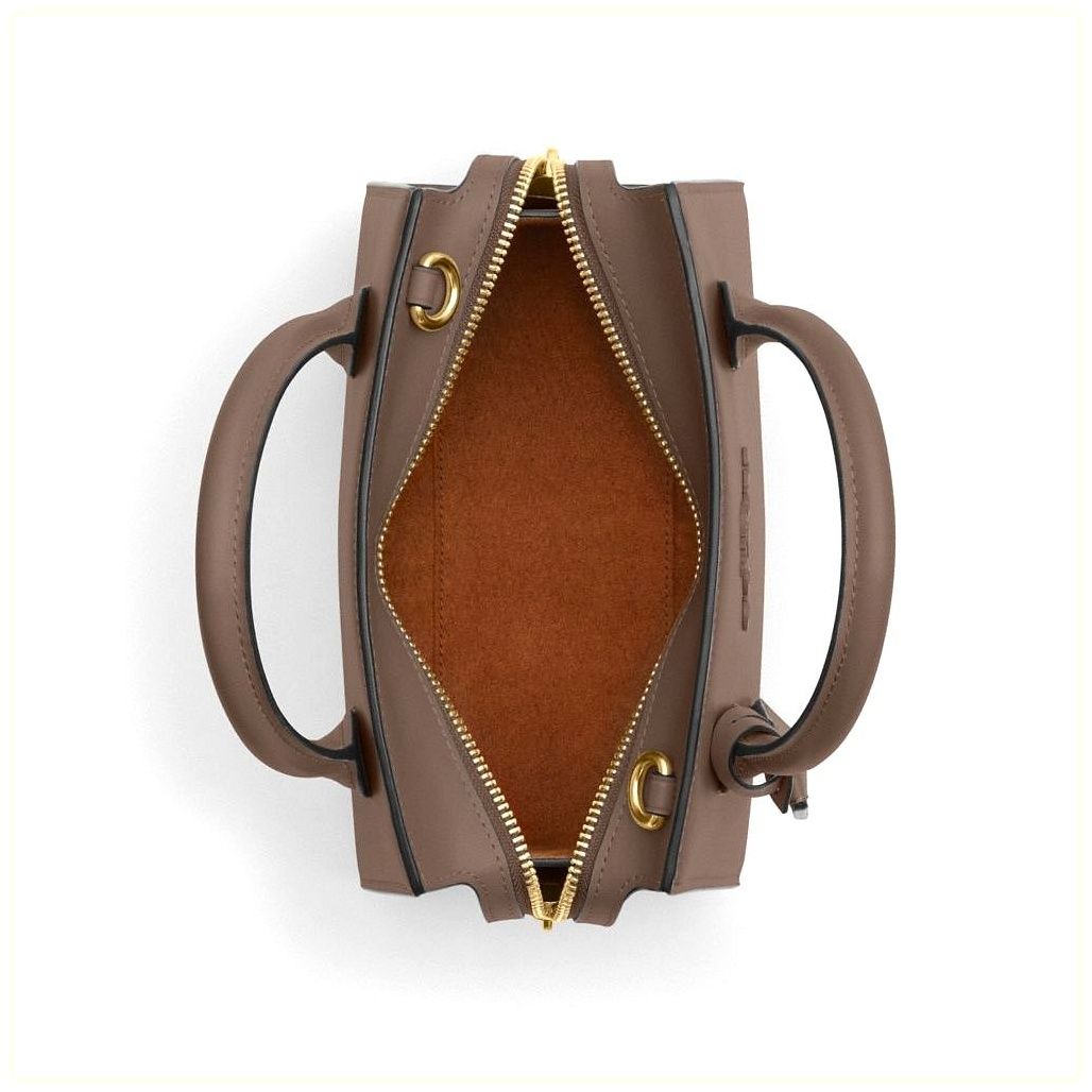 코치 Andrea Carryall Bag 이미지