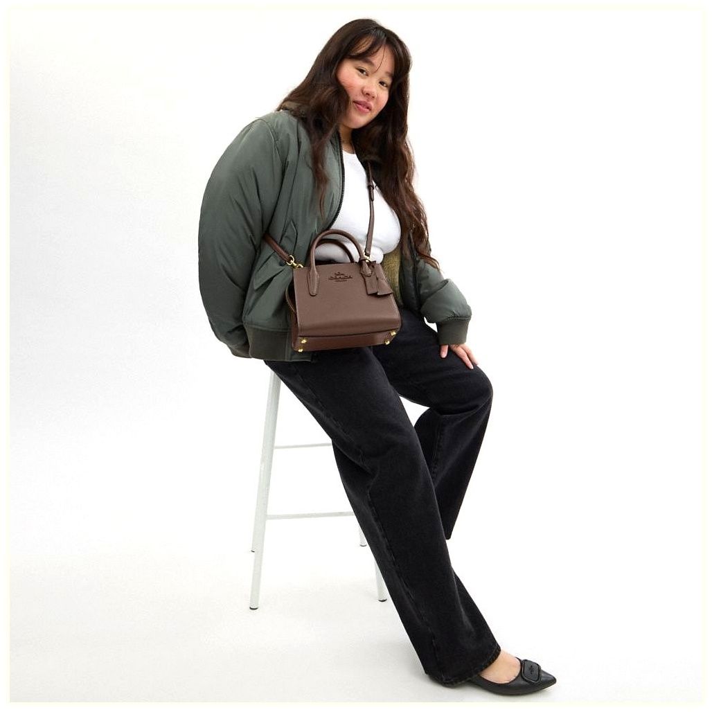 코치 Andrea Carryall Bag 이미지