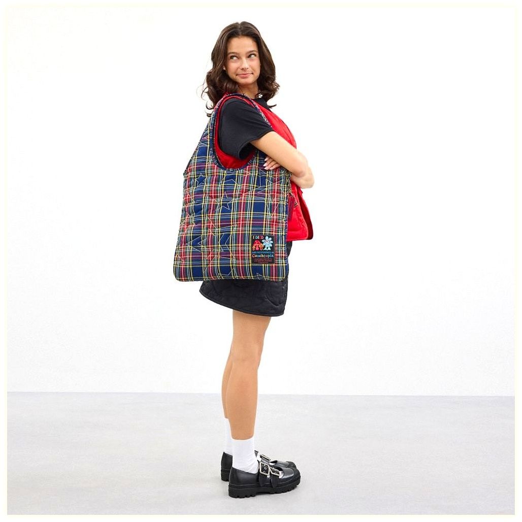 코치 Coachtopia Loop Flat Tote With Plaid Star Quilting 이미지
